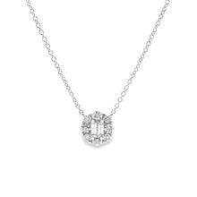 This gorgeous 18k white gold necklace features 8 round brilliant cu...