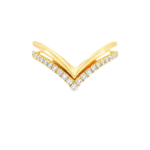 This 14k yellow gold diamond ring features 23 round brilliant cut d...