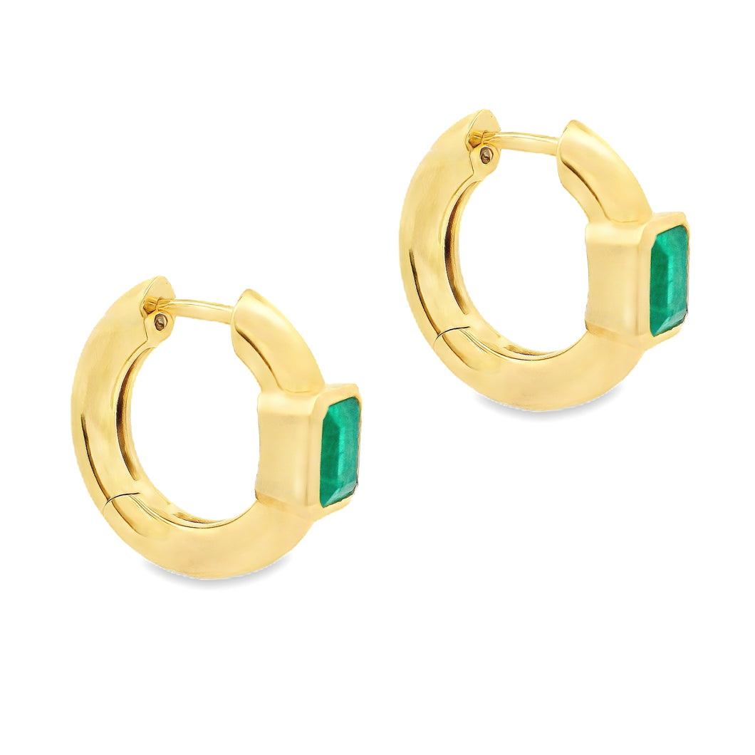 These dainty and beautiful 18k yellow gold hoop earrings feature 2 ...