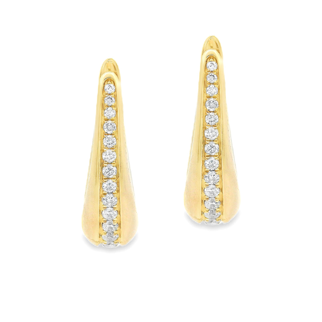 These dainty and beautiful 18k yellow gold earrings feature 28 roun...