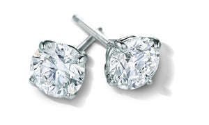 Featuring two round brilliant cut diamonds totaling 4.00ct set in 1...