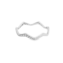 14k White Gold Diamond Zig Zag Ring. Diamonds total approx. .13ct. 