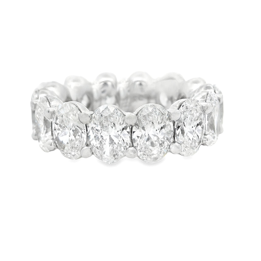 This stunning 18k white gold diamond eternity band features 14 oval...