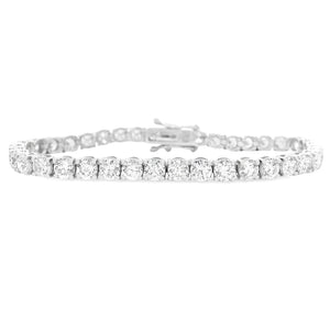 This gorgeous 18k white gold bracelet features 39 round brilliant c...