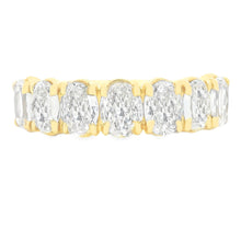 This gorgeous 18k yellow gold diamond band by Christopher Designs f...