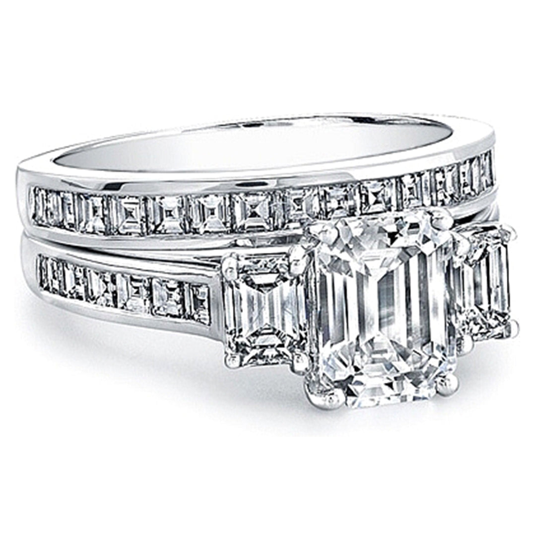 SCS1259B This gorgeous three stone engagement ring setting