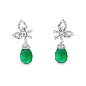 These stunning drop earrings feature 2 emeralds totaling approximat...