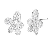 These gorgeous 14k white gold diamond leaf stud earrings feature ro...
