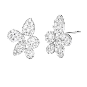 These gorgeous 14k white gold diamond leaf stud earrings feature ro...