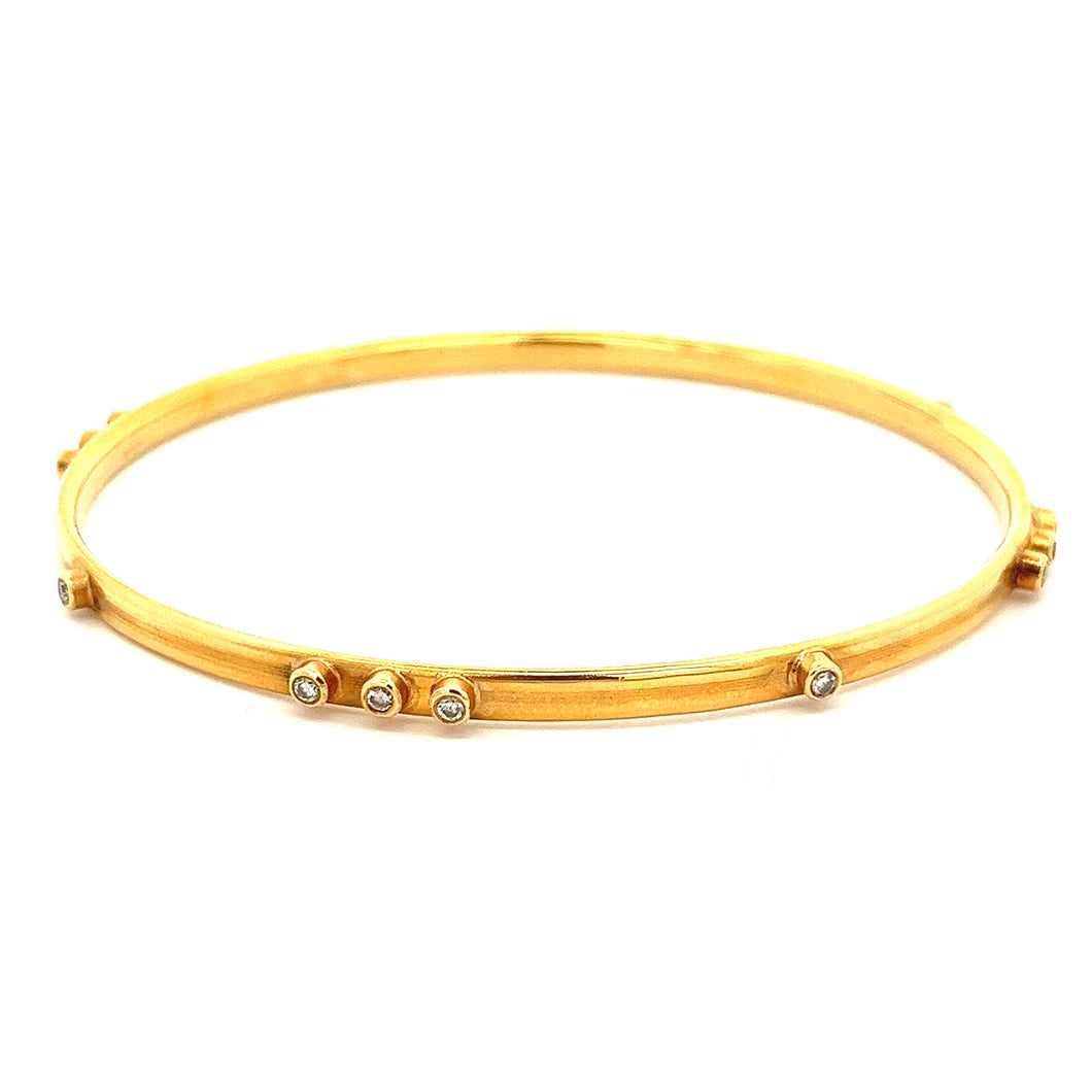 18k Rose Gold Diamond Bangle.
16 round brilliant cut diamonds total...