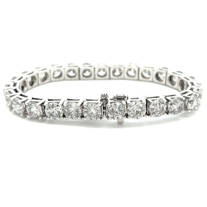 This beautiful 18K white gold diamond bracelet features approx. 29 ...