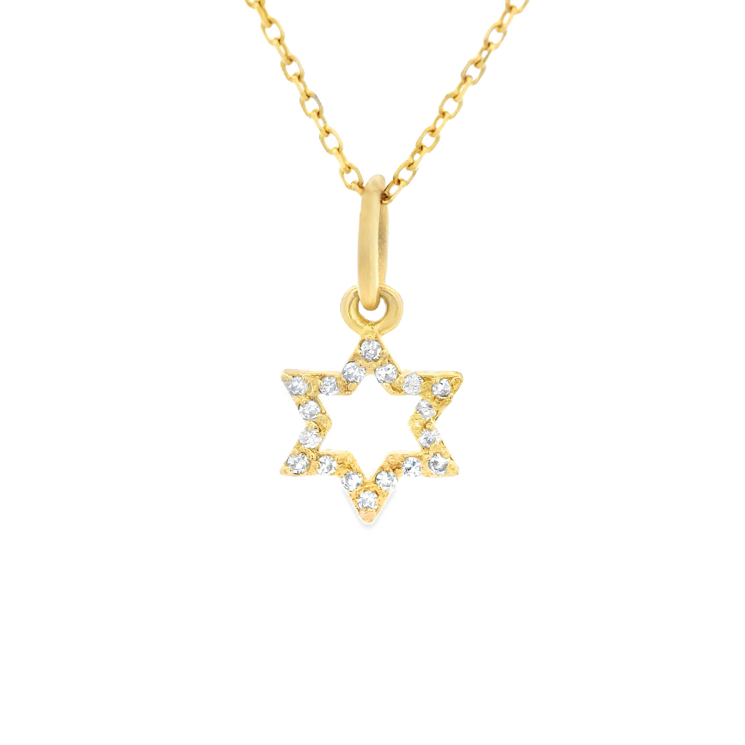 This 14k yellow gold Star of David pendant features 18 round brilli...