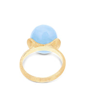 Refined 18 kt yellow gold ring by Nanis, hand-engraved with the bur...