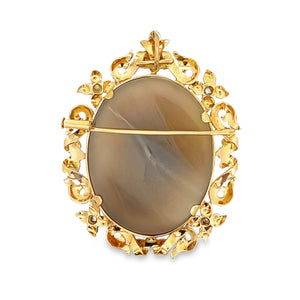 18k yellow gold cameo brooch.