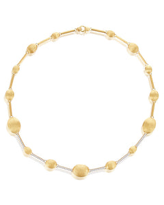 A contemporary and light sophistication distinguishes this necklace...