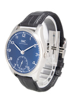 
40mm

Stainless Steel
Sapphire crystal
Automatic movement
Blue Dia...