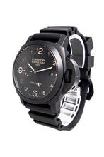 
44mm

Stainless Steel

Water Resistant to 100m
Sapphire crystal
Me...
