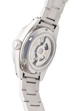 
40mm
Stainless Steel

55 Hour Power Reserve

Sapphire Crystal
Auto...