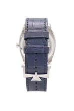 

41mm

Stainless steel

Sapphire crystal
Automatic movement

Date ...