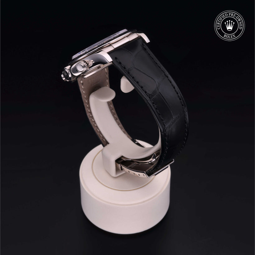 1997, 40 mm, White Gold


