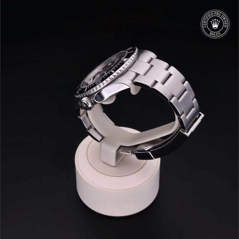 2011, 40 mm, Oystersteel


