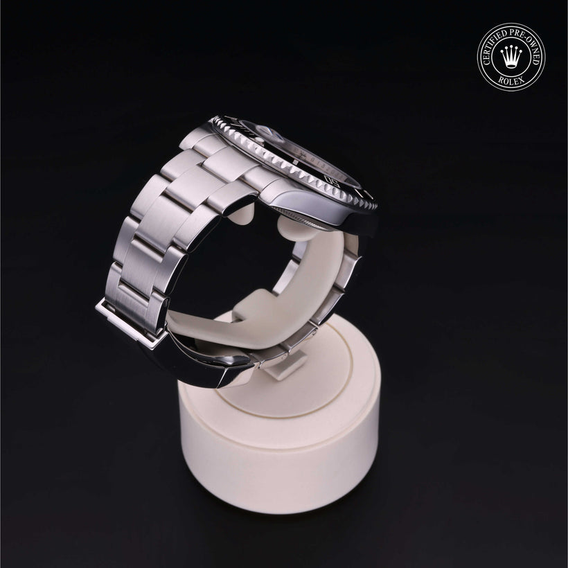 2011, 40 mm, Oystersteel


