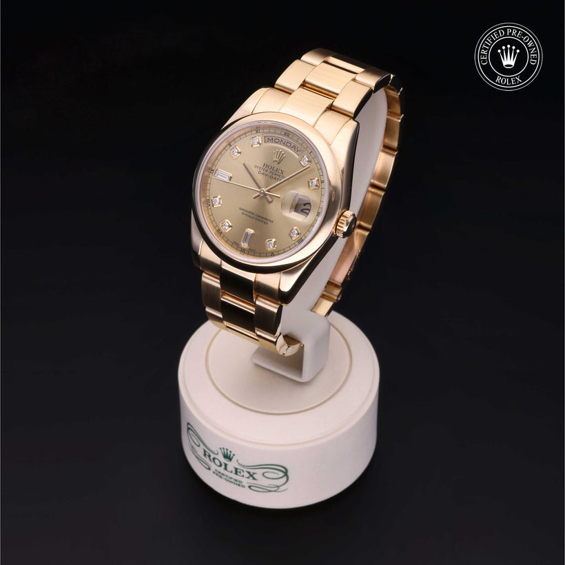2001, 36mm, Yellow Gold


