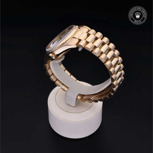 1991, 36 mm, Yellow Gold


