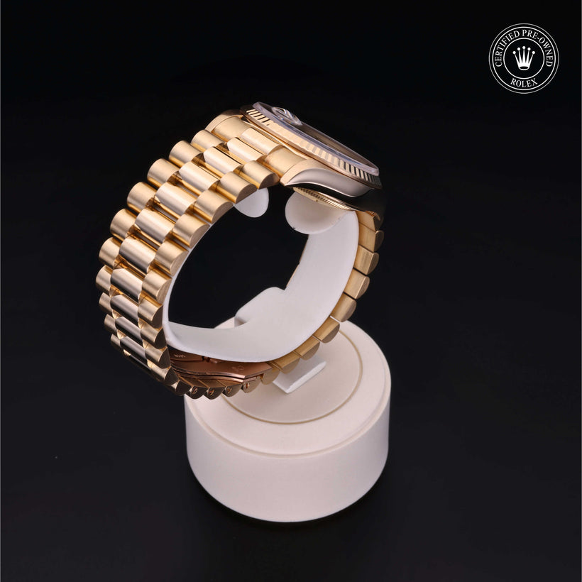 1994, 36mm, Yellow Gold


