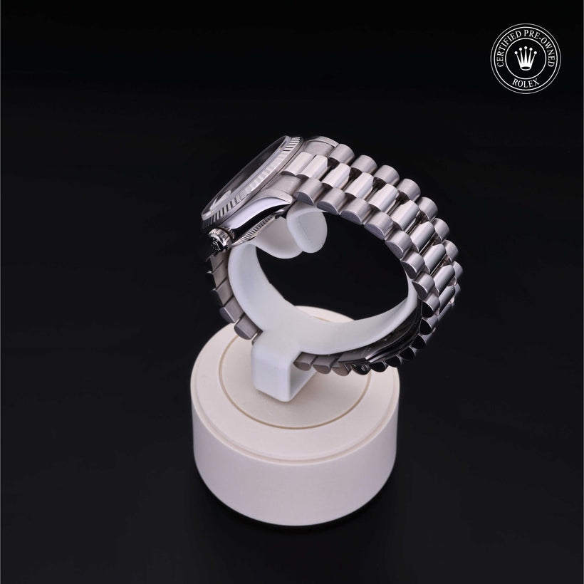 1991, 31mm, 18k White Gold


