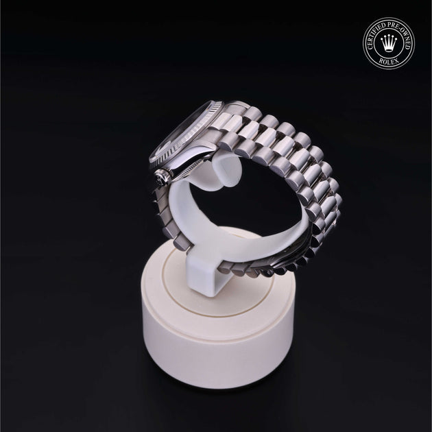 1991, 31mm, 18k White Gold


