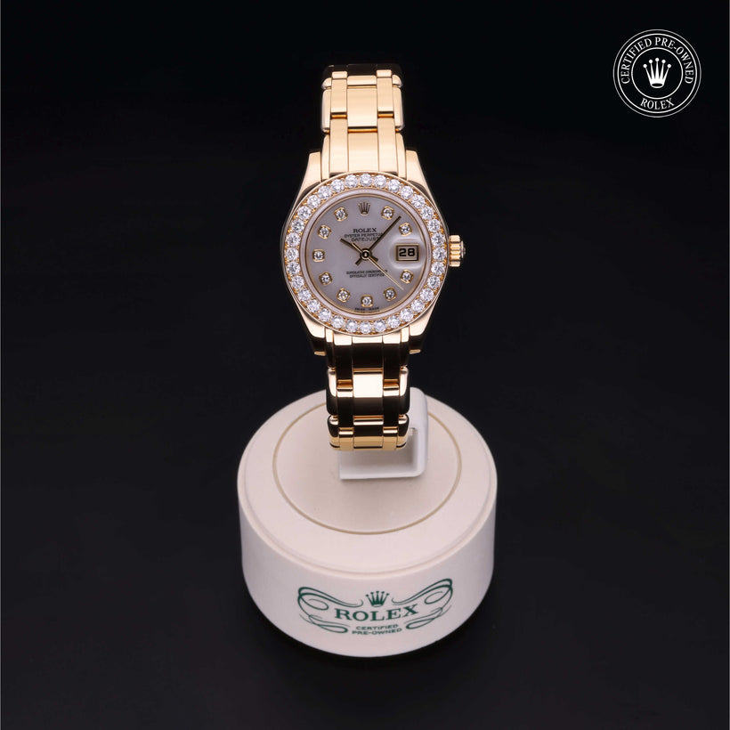 1997, 29mm, Yellow Gold


