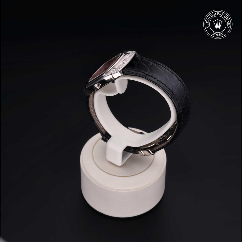 2001, 24 mm, White Gold


