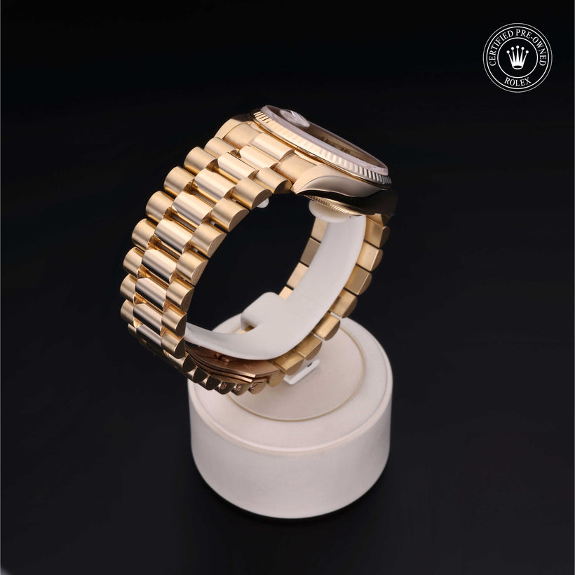 1984, 36mm, Yellow Gold


