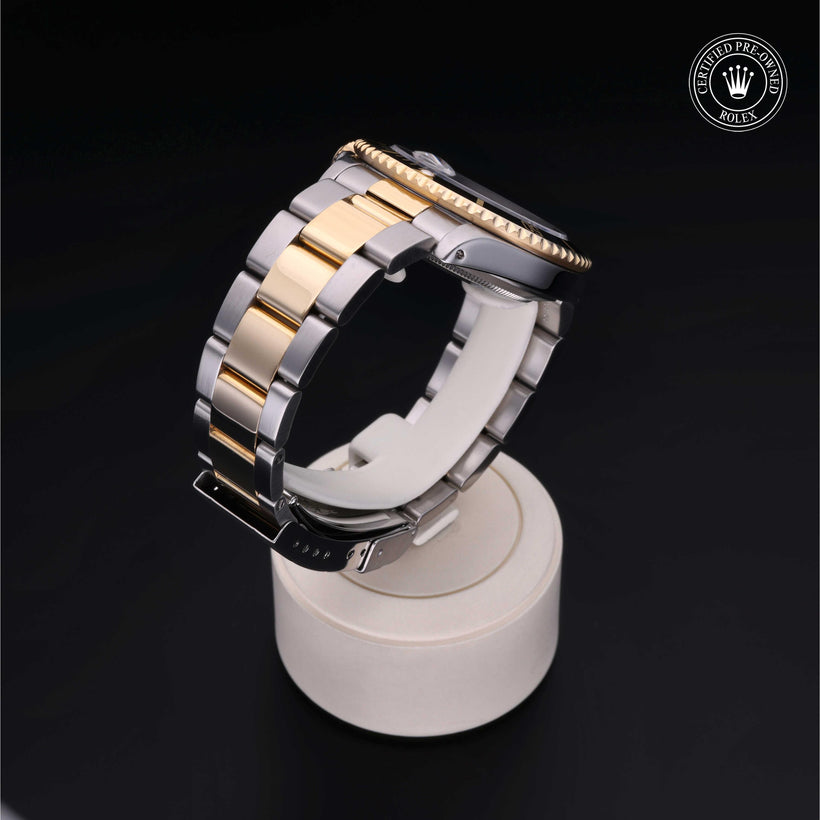 1997, 40 mm, Oystersteel/Yellow Gold


