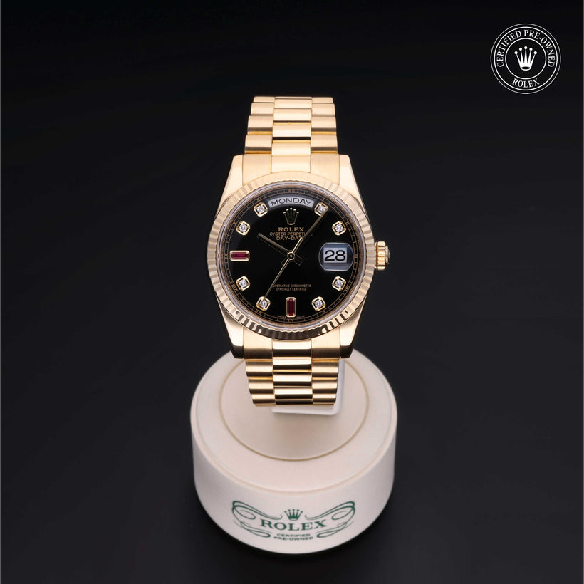 2011, 36mm, Yellow Gold


