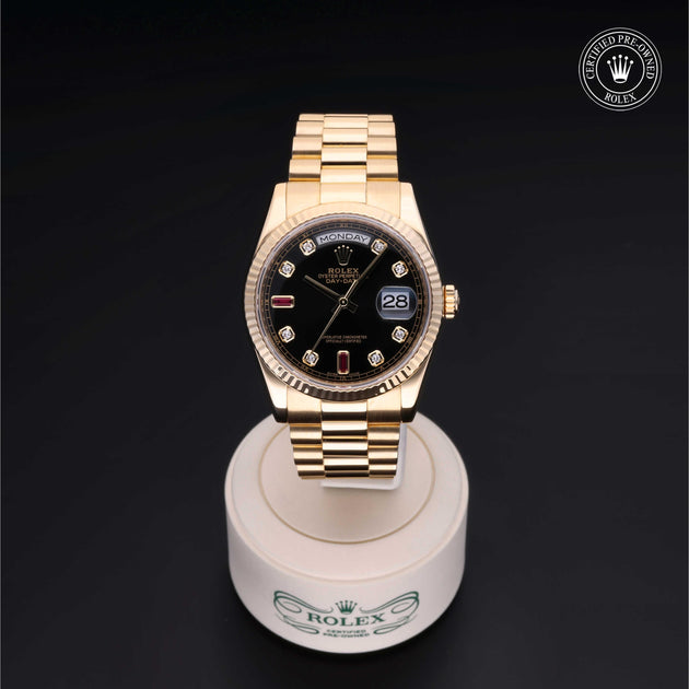 2011, 36mm, Yellow Gold


