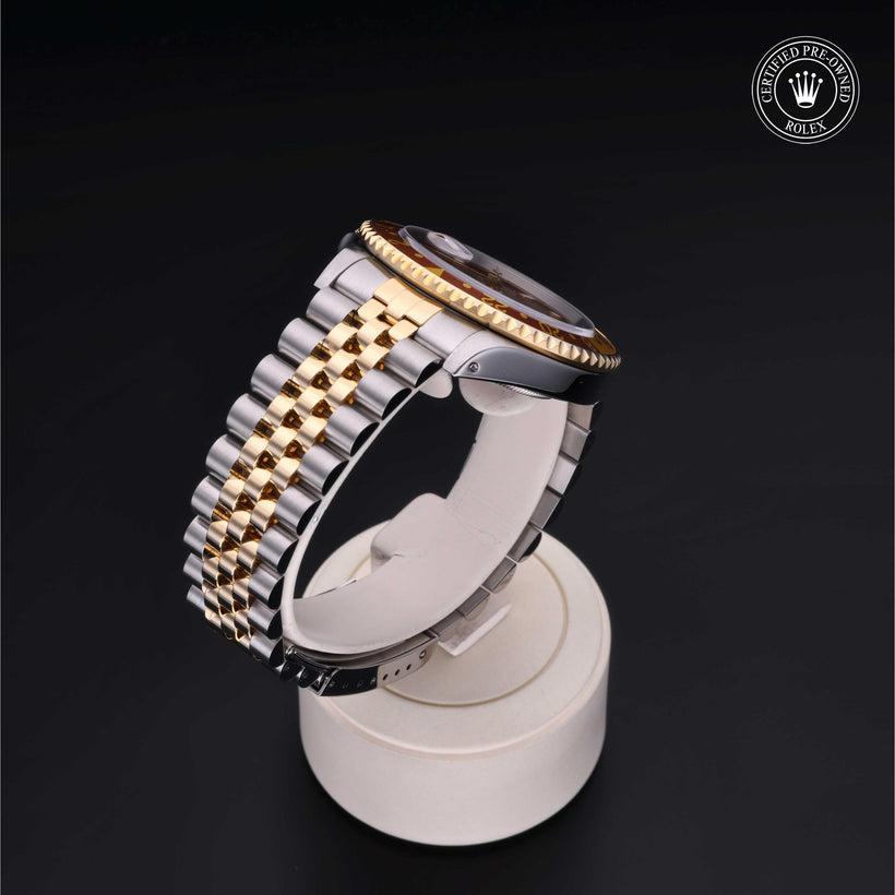 1995, 40mm, Oystersteel/Yellow Gold


