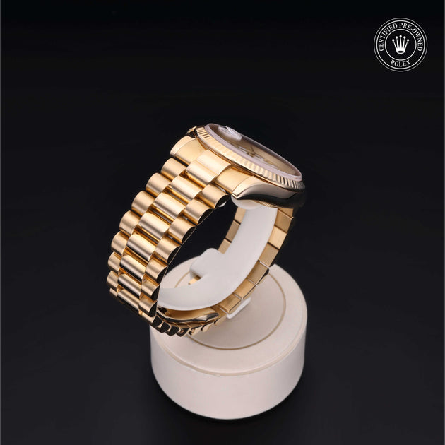 2004, 36mm, Yellow Gold


