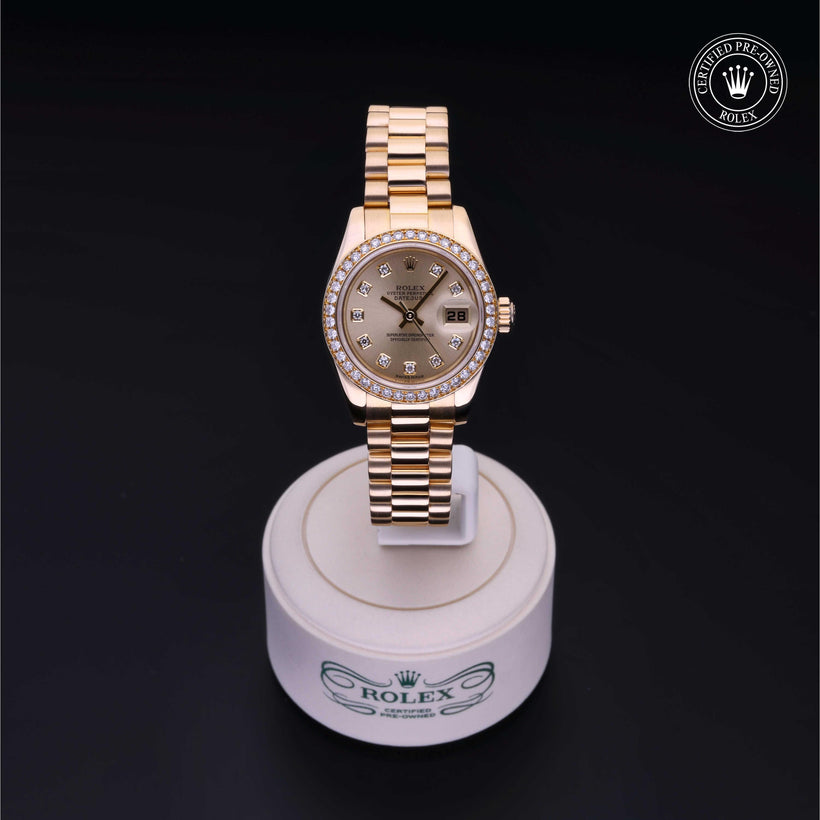 2004, 26 mm, Yellow Gold


