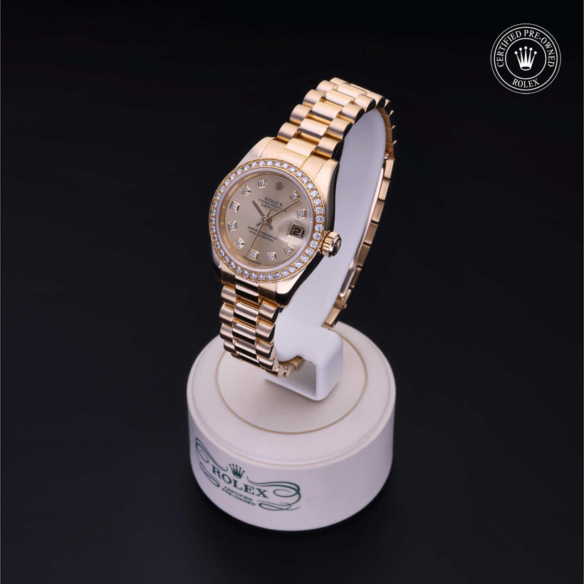 2004, 26 mm, Yellow Gold


