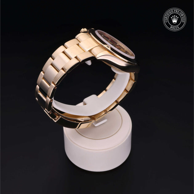 2014, 40 mm, Yellow Gold


