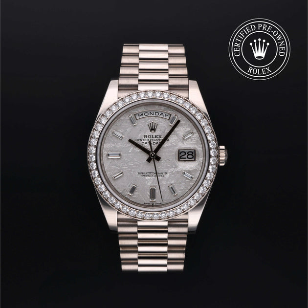 2020, 40 mm, White Gold


