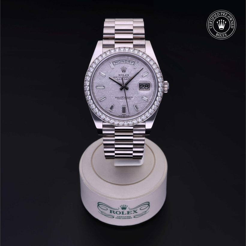 2020, 40 mm, White Gold


