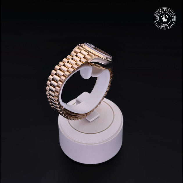 1984, 26 mm, Yellow Gold


