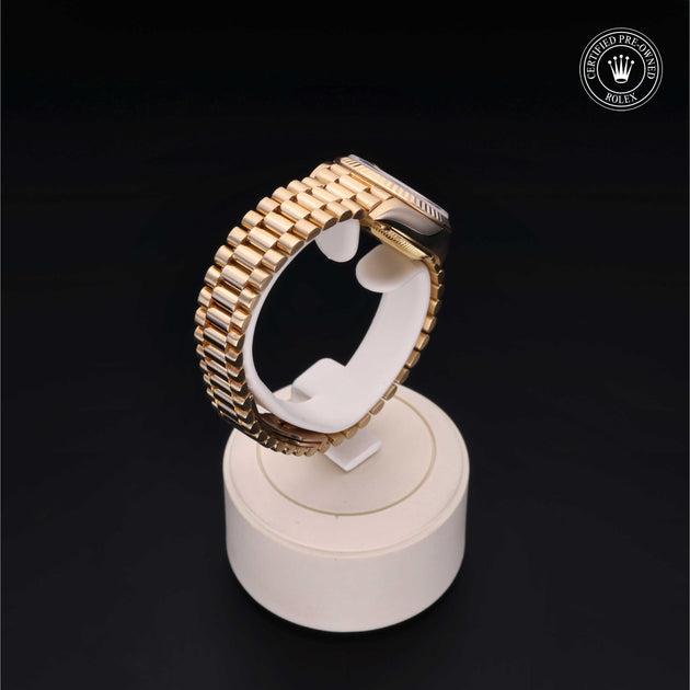 1993, 26 mm, Yellow Gold


