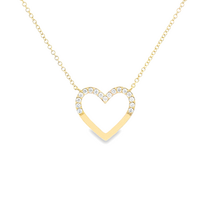 This beautiful 14k yellow gold necklace features a heart pendant wi...