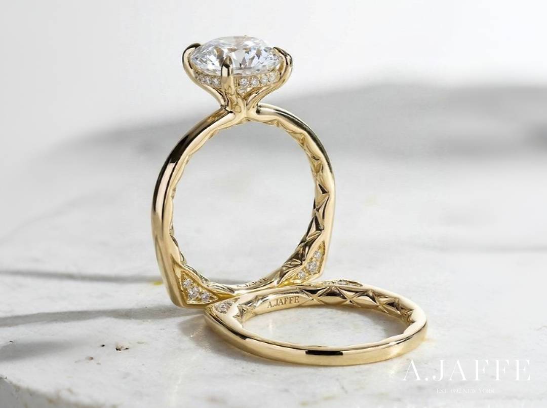 A.JAFFE engagement ring with the Signature Shank