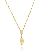 The delicacy of elegance meets the talent in this shiny necklace th...