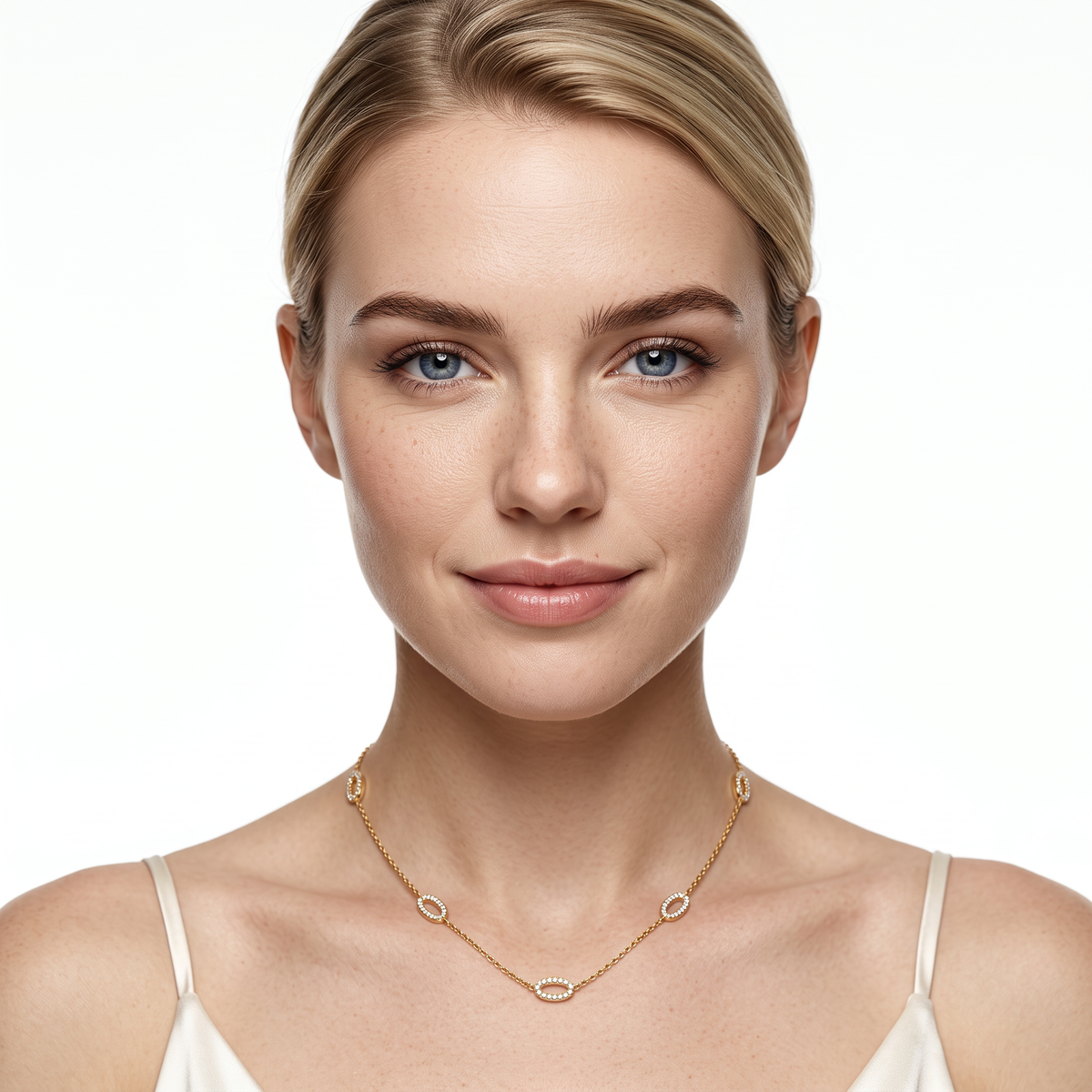 165-1893 1.26ct 18k Yellow Gold Diamond Oval Link Necklace worn on model